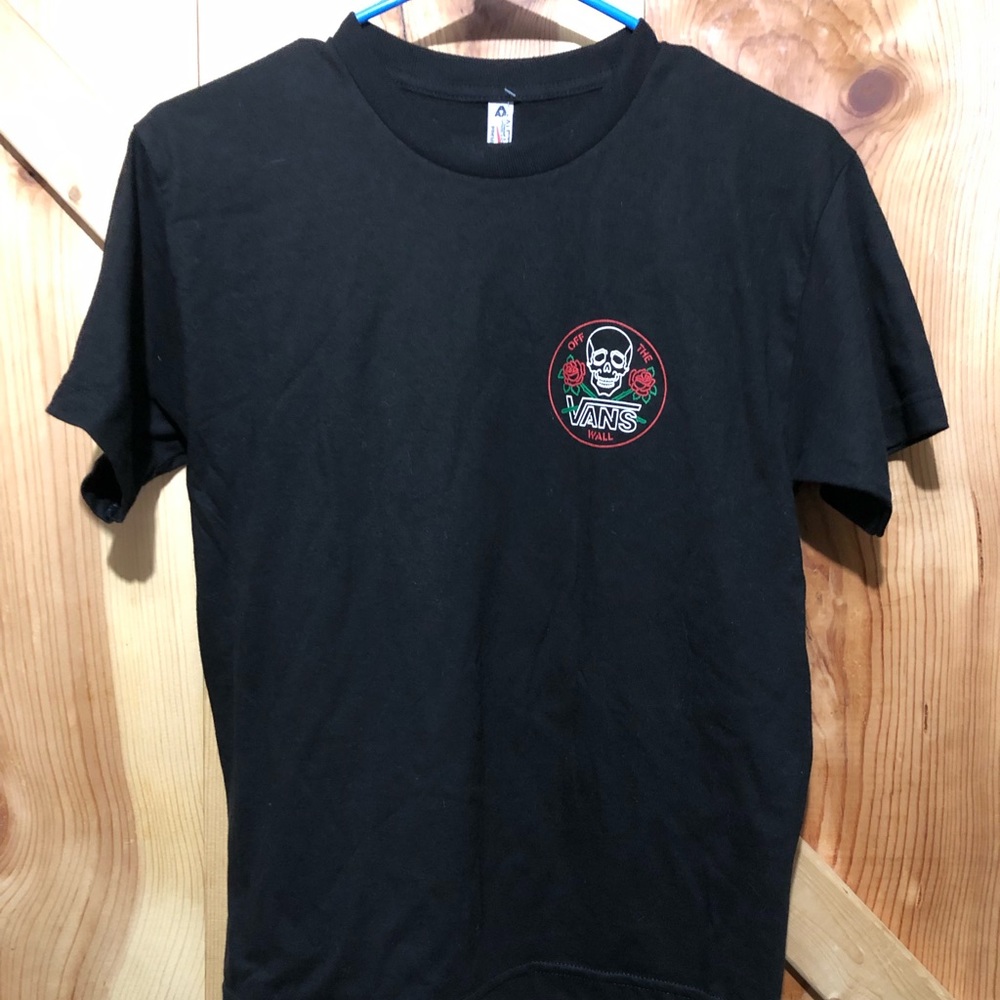 Black tee, Alstyle/ Off the wall/ Vans